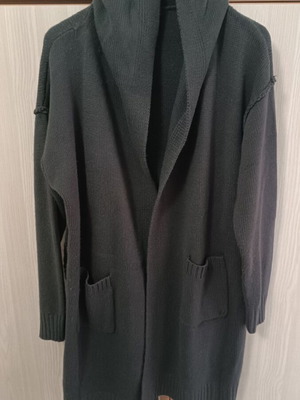 Attrattivo cardigan new with relaxed fit, size S/M