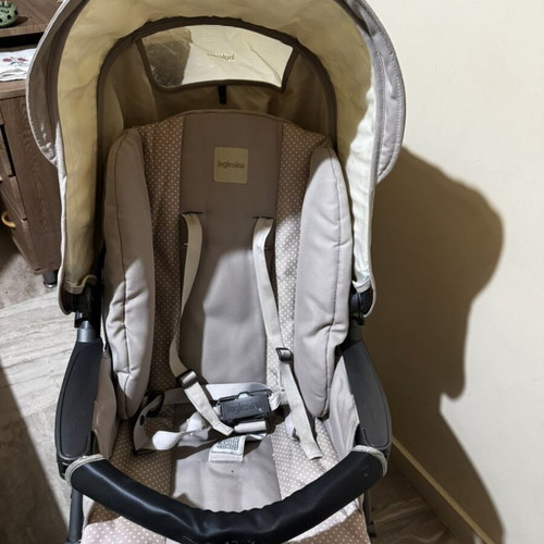 Inglesina Zippy stroller set like new with umbrella, changing bag, footmuff, rain cover