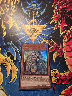 Maiden with Eyes of Blue card like new