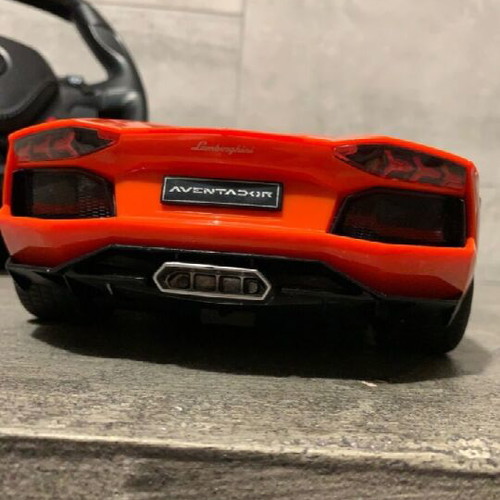 RC Lamborghini remote control car like new with steering wheel