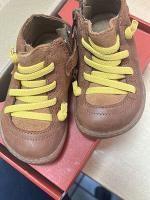 Camper boots size 21 leather tan like new