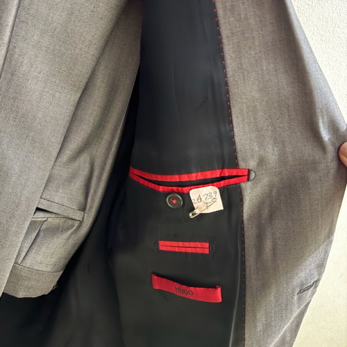 Hugo Boss gray suit like new, size 50
