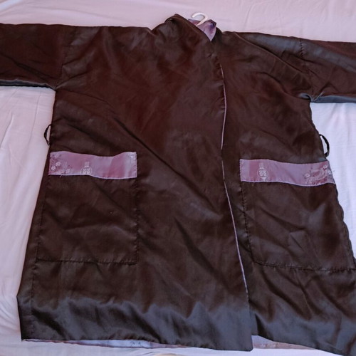 Collectible satin double-sided kimono like new