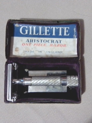 Gillette Aristocrat No 15 1948 razor used with bronze case