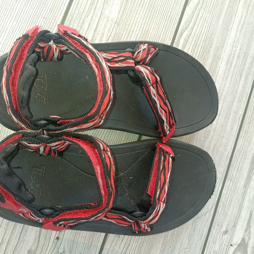 Teva sandals size 31, red multicolor
