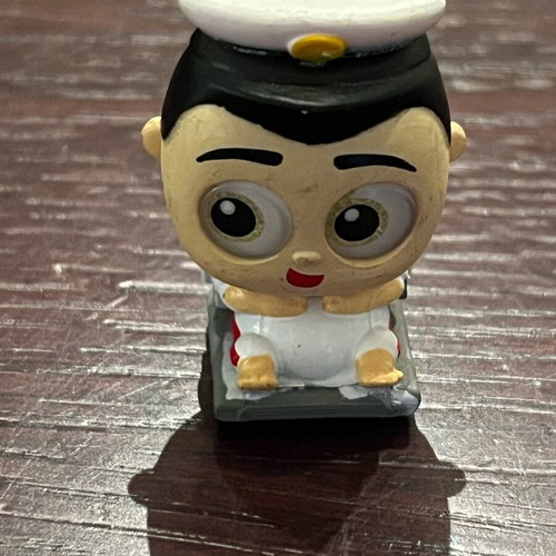 Doorables’s figure like new