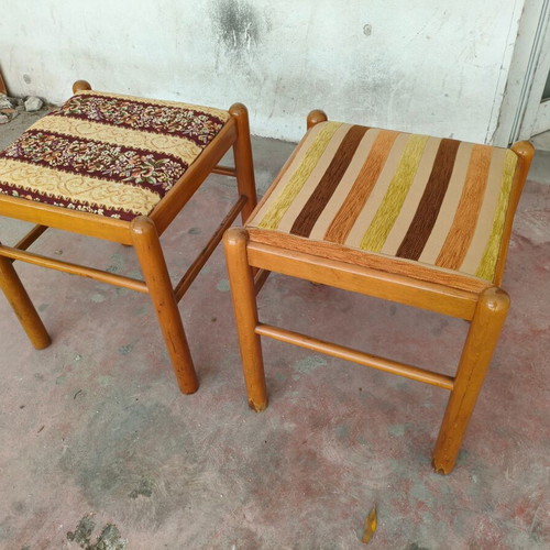 Set of 2 wooden stools used