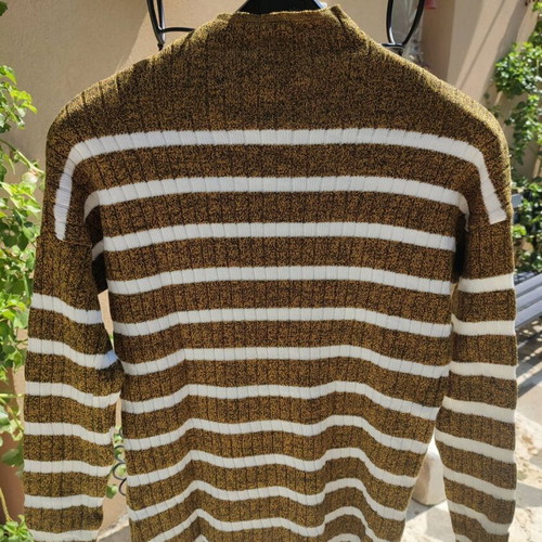 Knitted striped set one size new with elastic waist and mao collar
