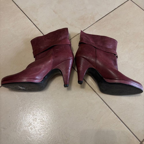 Les Lolitas women's boots size 36 used, red