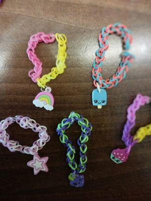 Set of handmade children's plexi flexi bracelets new in 5 designs