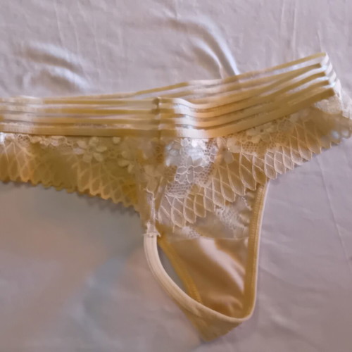 Beige thong S/M