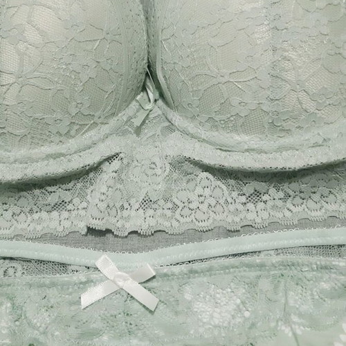 Lace lingerie set veraman 85/100C push up bra and large panties new