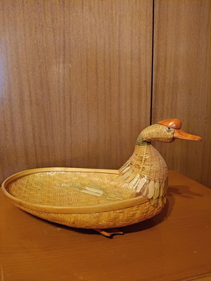 Wicker decorative basket used in duck shape