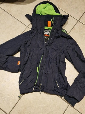 Superdry jacket like new, black and green, size S