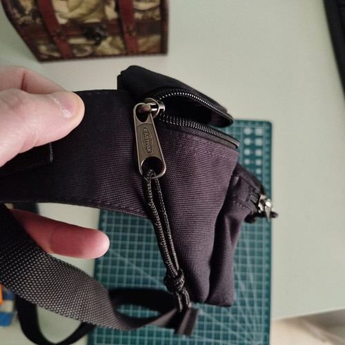 Eastpak Doggy Waist-Sling bag new, black, 3L capacity