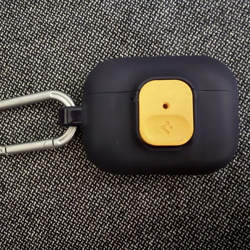 Spigen AirPods Pro 3 Case like new