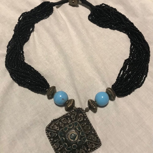 Necklace from Nepal like new, nomadic style, black and turquoise