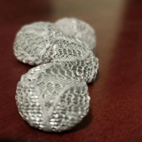 Silver fabric-covered buttons like new, pack of 4 pieces