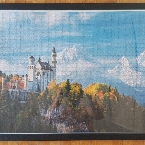 Puzzle in frame like new, dimensions 0.65x0.95