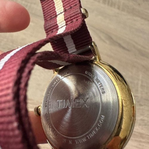 Timex Weekender Fairfield used men's watch with bordeaux white fabric strap TW2P97600