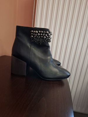 Bottines Graciana καινούργιο δερμάτινα μποτάκια μαύρα και ασημί