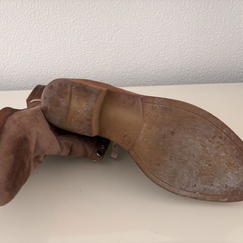Leather ankle boots size 38 like new, boho grunge style with studs