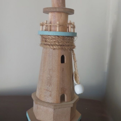 Lighthouse used for crafts