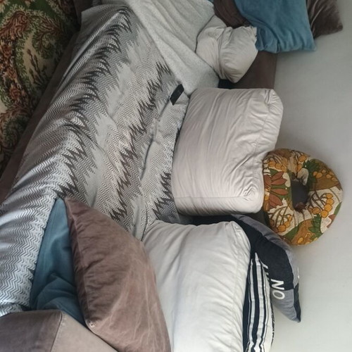 Sofa like new in 2 pieces, 3 meters long