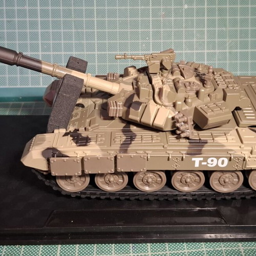 T-90 tank model metal new with sound and lighting