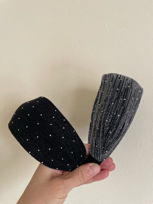 Set of two headbands new, black