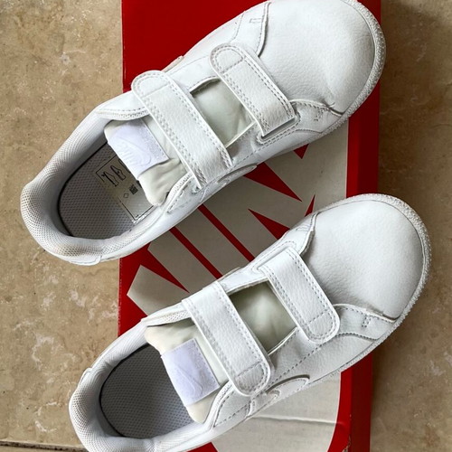 Nike Court Royale (PSV) white sneakers used size 30