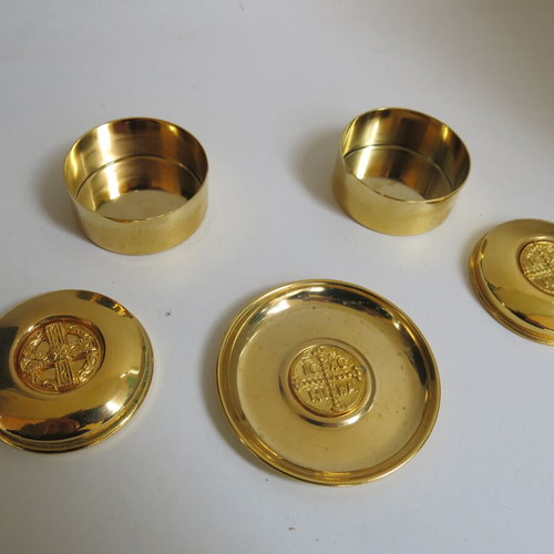 Vintage gilded trinket boxes and decorative plate ecclesiastical character like new