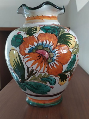 Handmade vase like new from Spain, height 24 cm