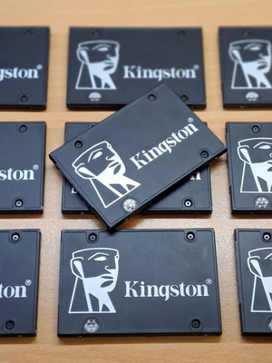 Kingston SKC600 512GB Black Series SSD σαν καινούργιο, πακέτο 10 τεμάχια