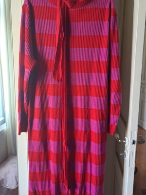 Karavan wool midi dress like new