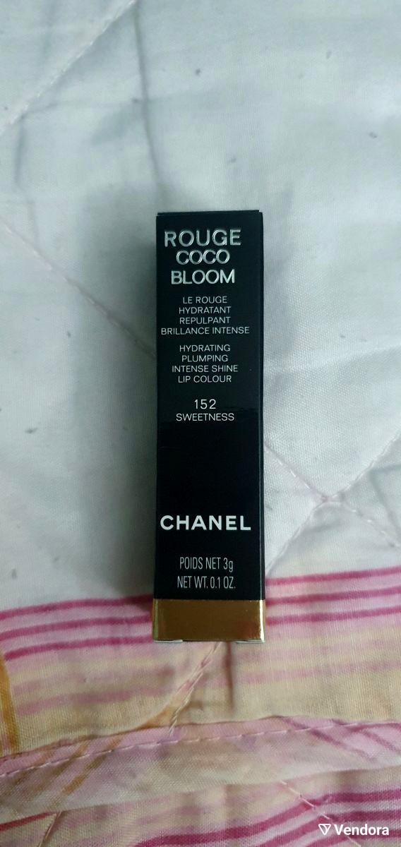 Chanel Rouge Coco Bloom Hydrating And Plumping Lipstick - 152 Sweetness