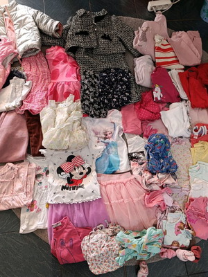 Girls' clothes 2-4 years like new, pack of over 50 pieces