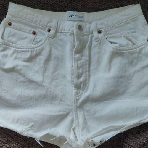Zara denim shorts size 42 like new, white