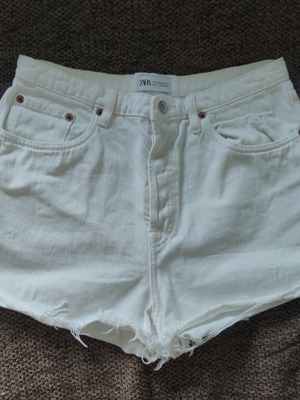 Zara denim shorts size 42 like new, white