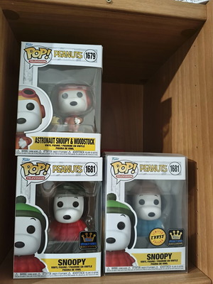 Funko Pop Snoopy 3-figure set with protectors new