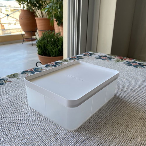 Plastic Storage Box with 6 Compartments like new