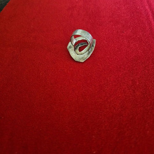 925 Silver Ring like new with spiral design handmade