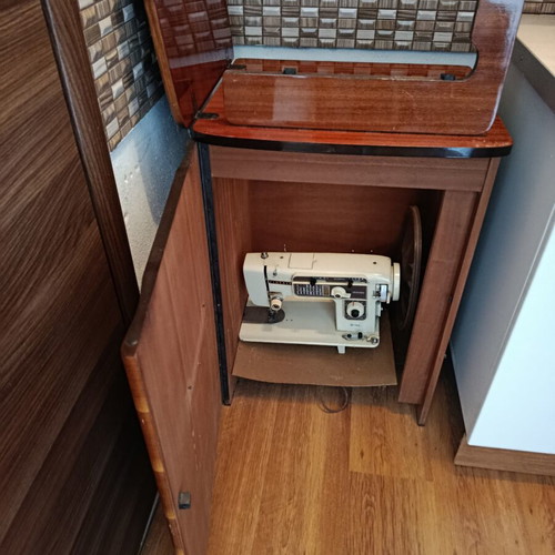 Ideal YZ-808 Japanese sewing machine with wooden cabinet