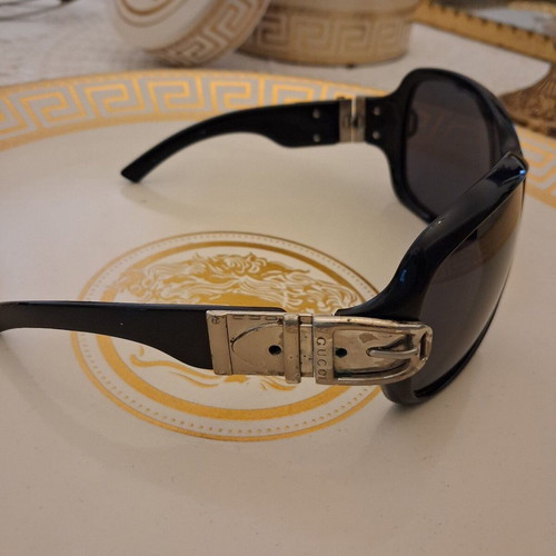 Gucci sunglasses used black with silver horsebit logo