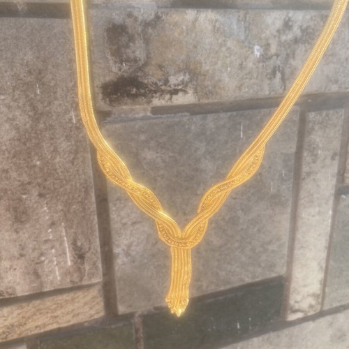 Women's gold necklace with details, new, gold-plated