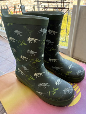 Marks and Spencer kids' unisex rain boots size 32, green