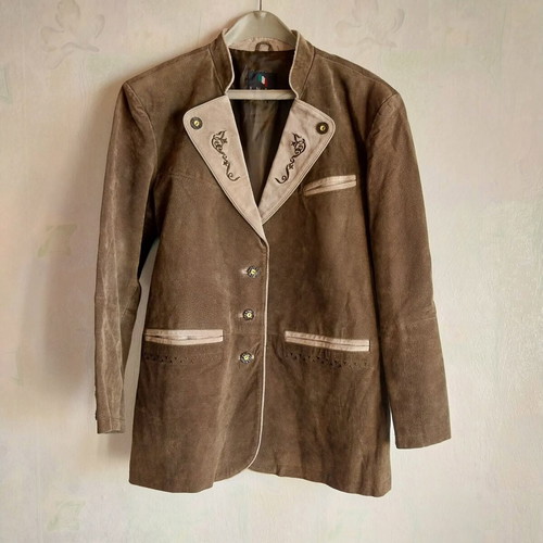 Enzo Scapati vintage men's Dirndl suede jacket, size 42, olive green with beige embroidery