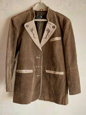 Enzo Scapati vintage men's Dirndl suede jacket, size 42, olive green with beige embroidery