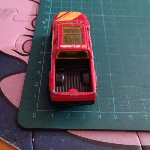 Hot Wheels 2017 HW Rescue '15 Ford F-150 παιχνίδι αυτοκίνητο, κόκκινο με κίτρινα και λευκά γραφικά