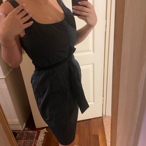 Straight-line dress like new, black with straps and belt